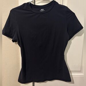 Skims fits everybody black top